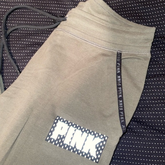 Victoria secret pink sweatpants - Picture 2 of 4